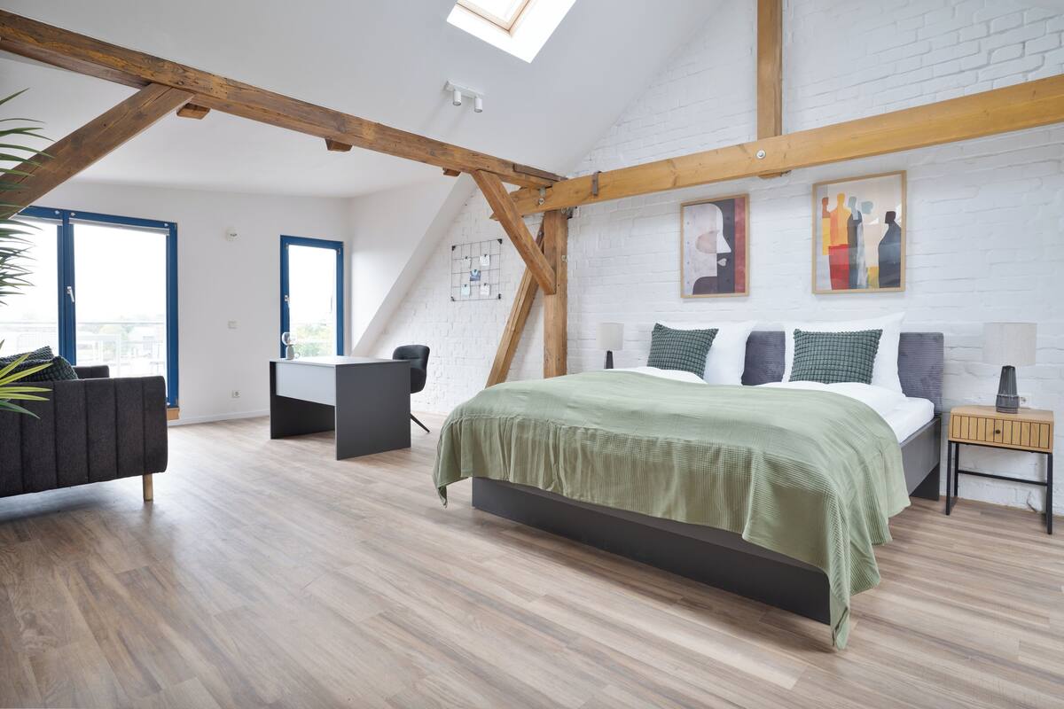 Superior Loft, Balcony | Living area