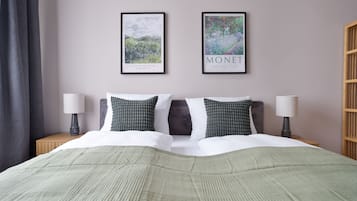 Comfort Apartment, 3 Bedrooms, Balcony | Free WiFi