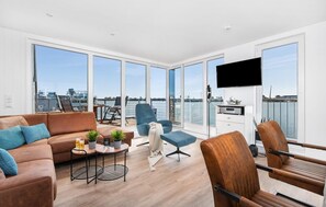 Télévision, livres, chaîne hi-fi