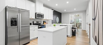 Luxe King 3BR Townhouse Uptown Charlotte