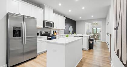 Luxe King 3BR Townhouse Uptown Charlotte