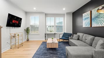 Townhome | Living area