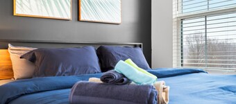 Luxe King 3BR Townhouse Uptown Charlotte