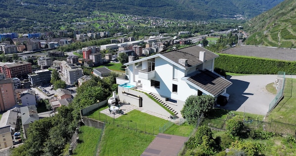 Exterior - Villa Diego - B&B surrounded by greenery, a stone's throw from the center (Sondrio)