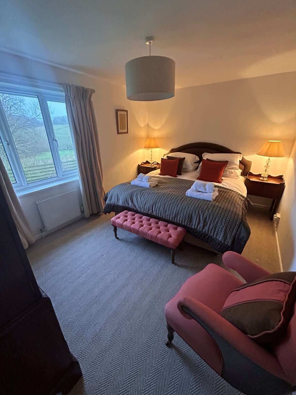 5 bedrooms, iron/ironing board, travel cot, WiFi