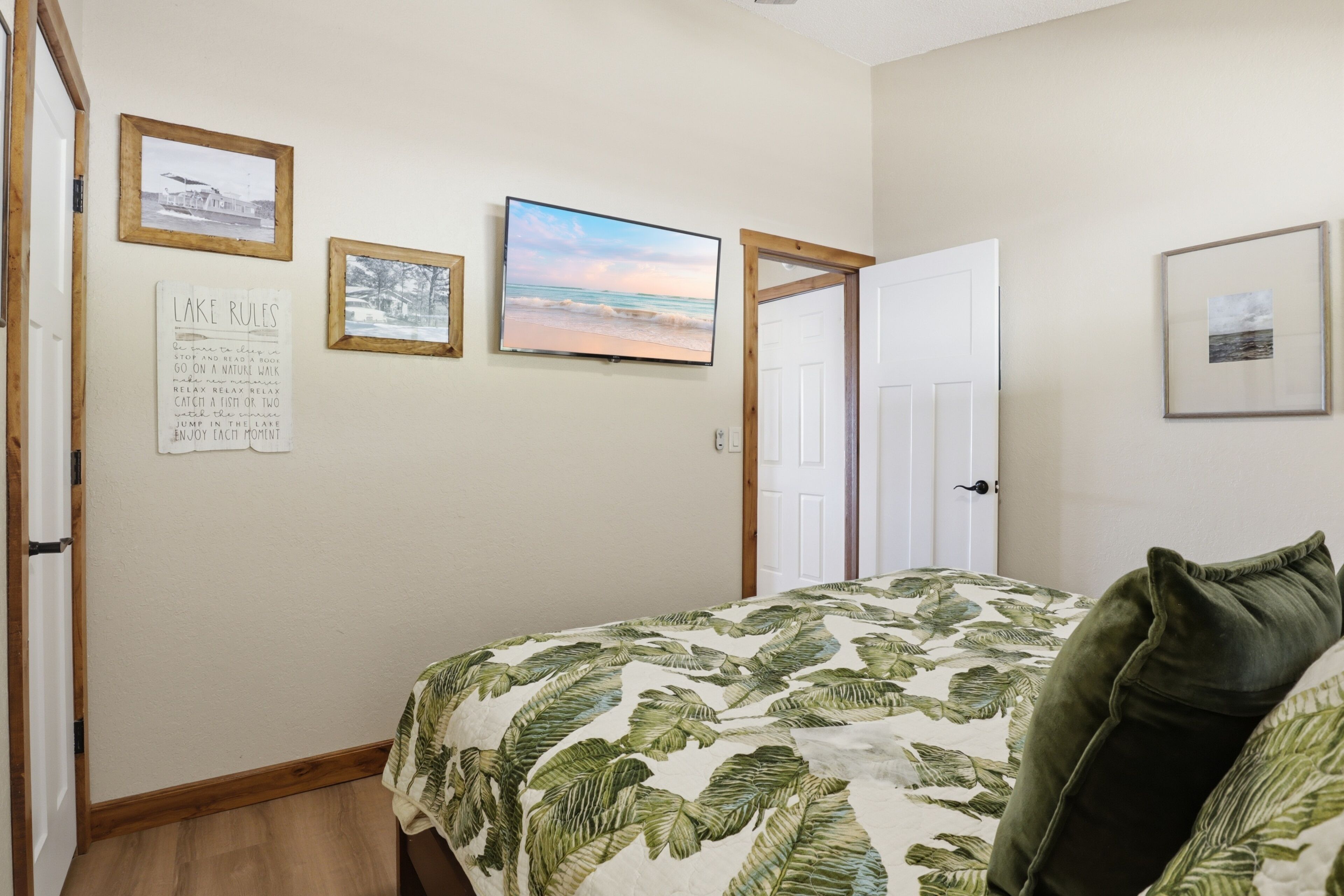 1 bedroom, desk, iron/ironing board, free WiFi