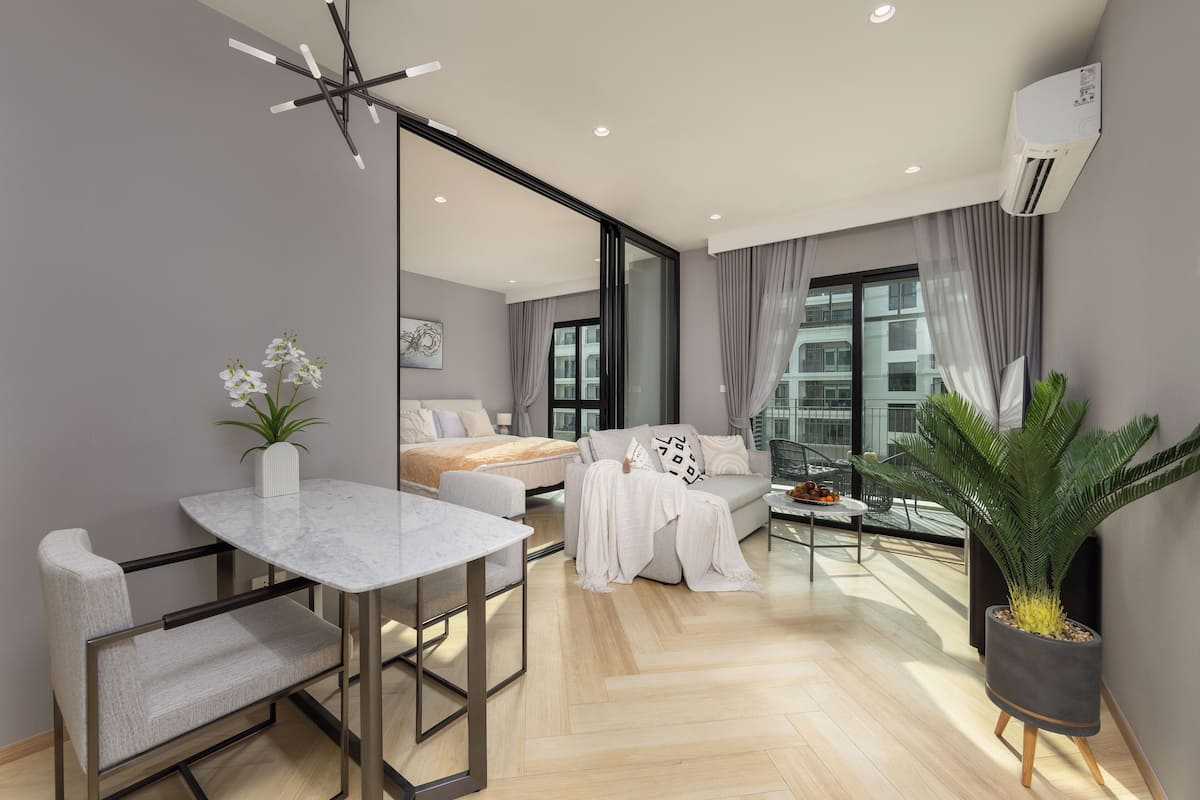 Suite Exclusive, balcon, vue piscine | Espace de travail pour ordinateur portable, Wi-Fi gratuit, draps fournis