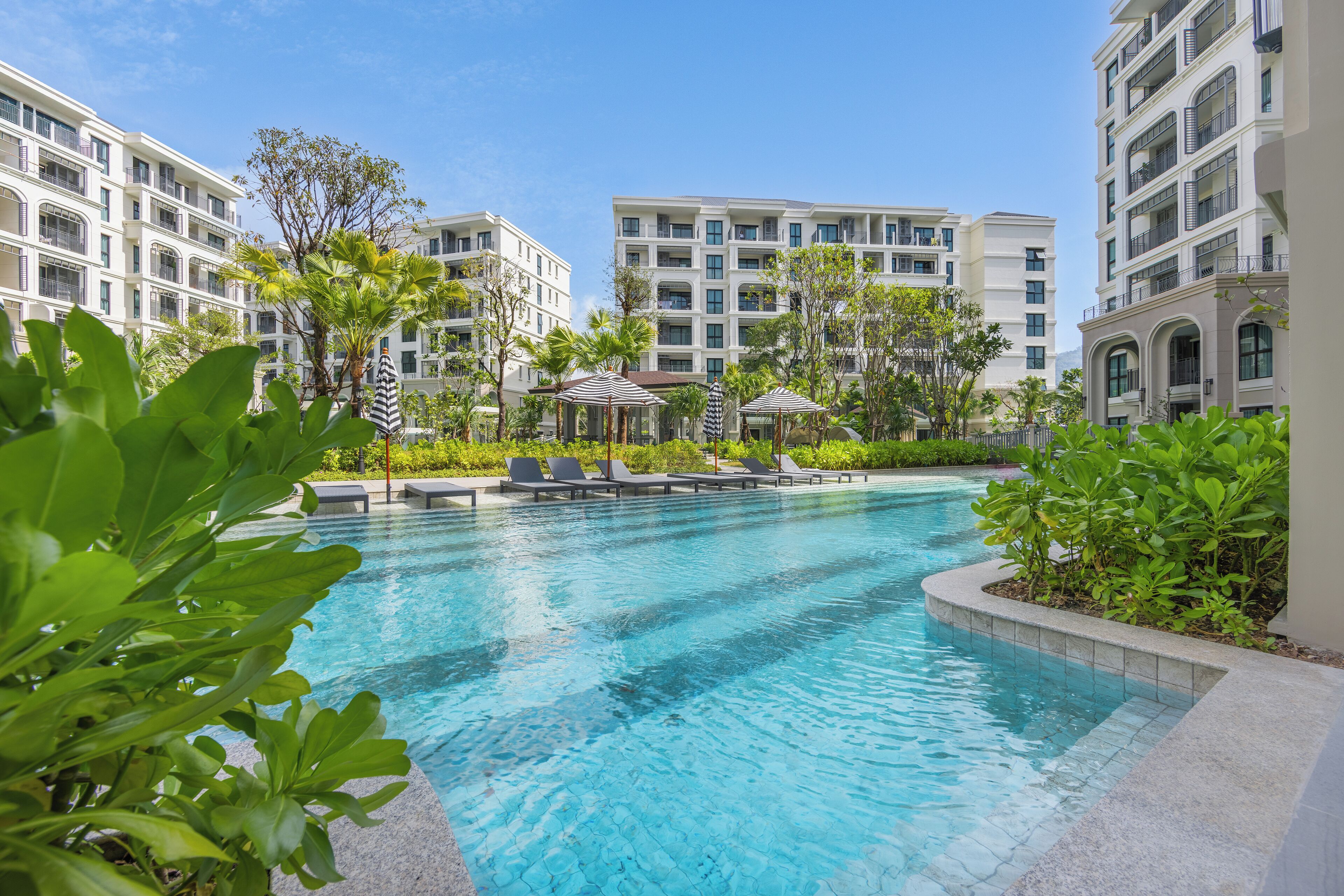 Exclusive Apartment, 1 King Bed with Sofa bed, Terrace, Pool View | View from room