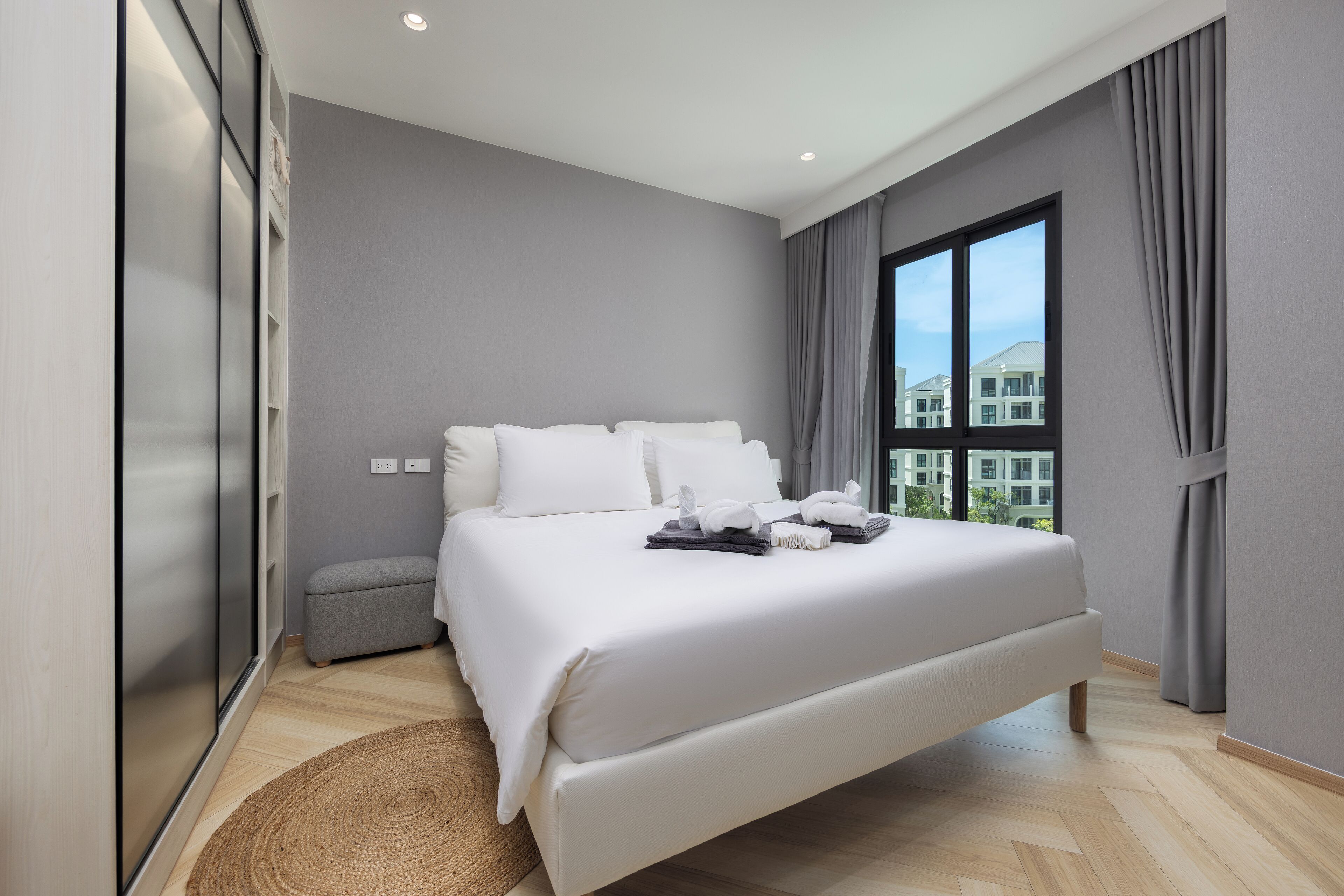 Premium Suite, Balcony, Pool View | Free WiFi, bed sheets