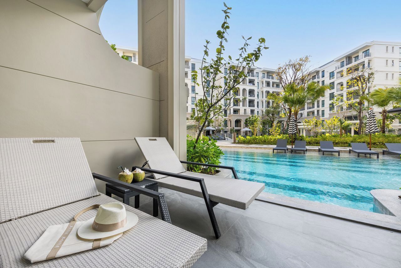Exclusive-Apartment, 1 King-Bett und Schlafsofa, Terrasse, Poolblick | Terrasse/Patio
