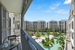 Premium Suite, Balcony, Pool View | Balcony