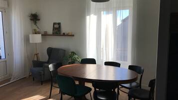 คอทเทจ, วิวเมือง | ห้องรับประทานอาหาร