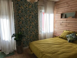 Cottage, City View | Iron/ironing board, free WiFi - Gîte Maison Chiche (Bain-de-Bretagne)