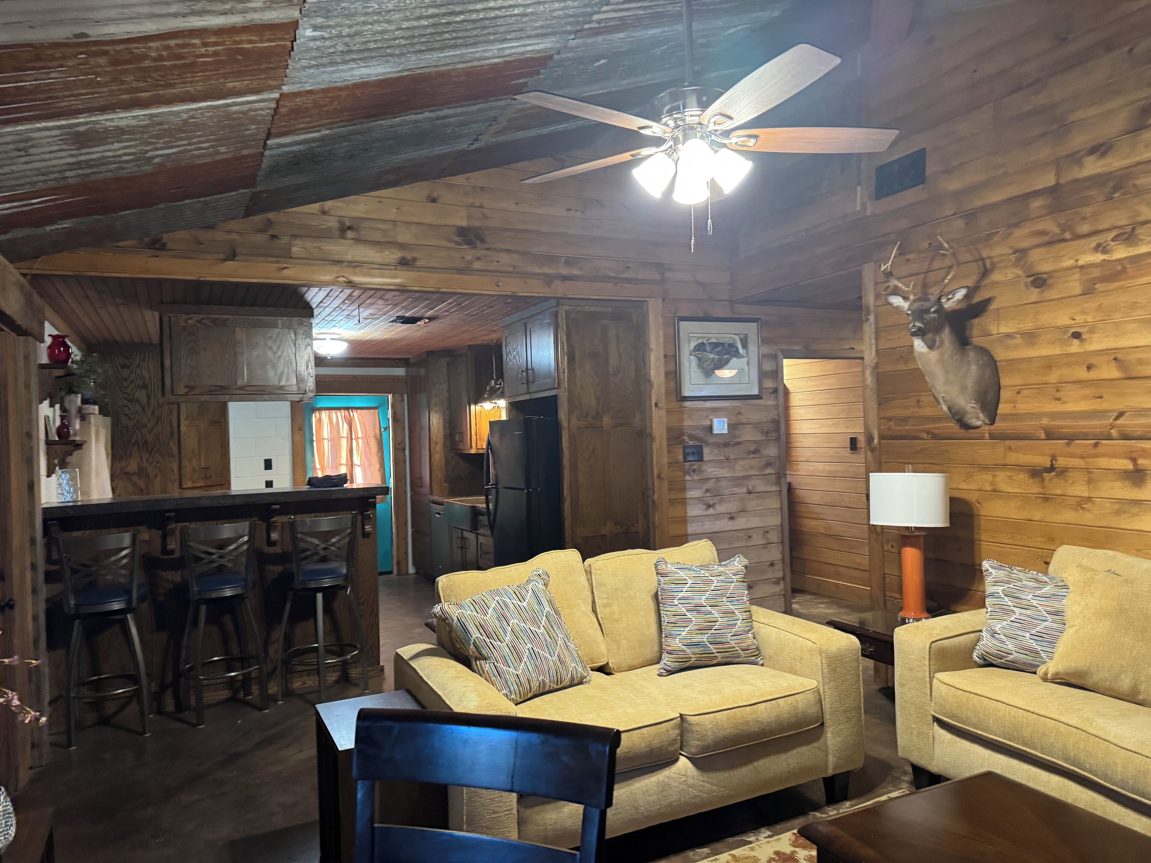 Smart TV, fireplace, stereo