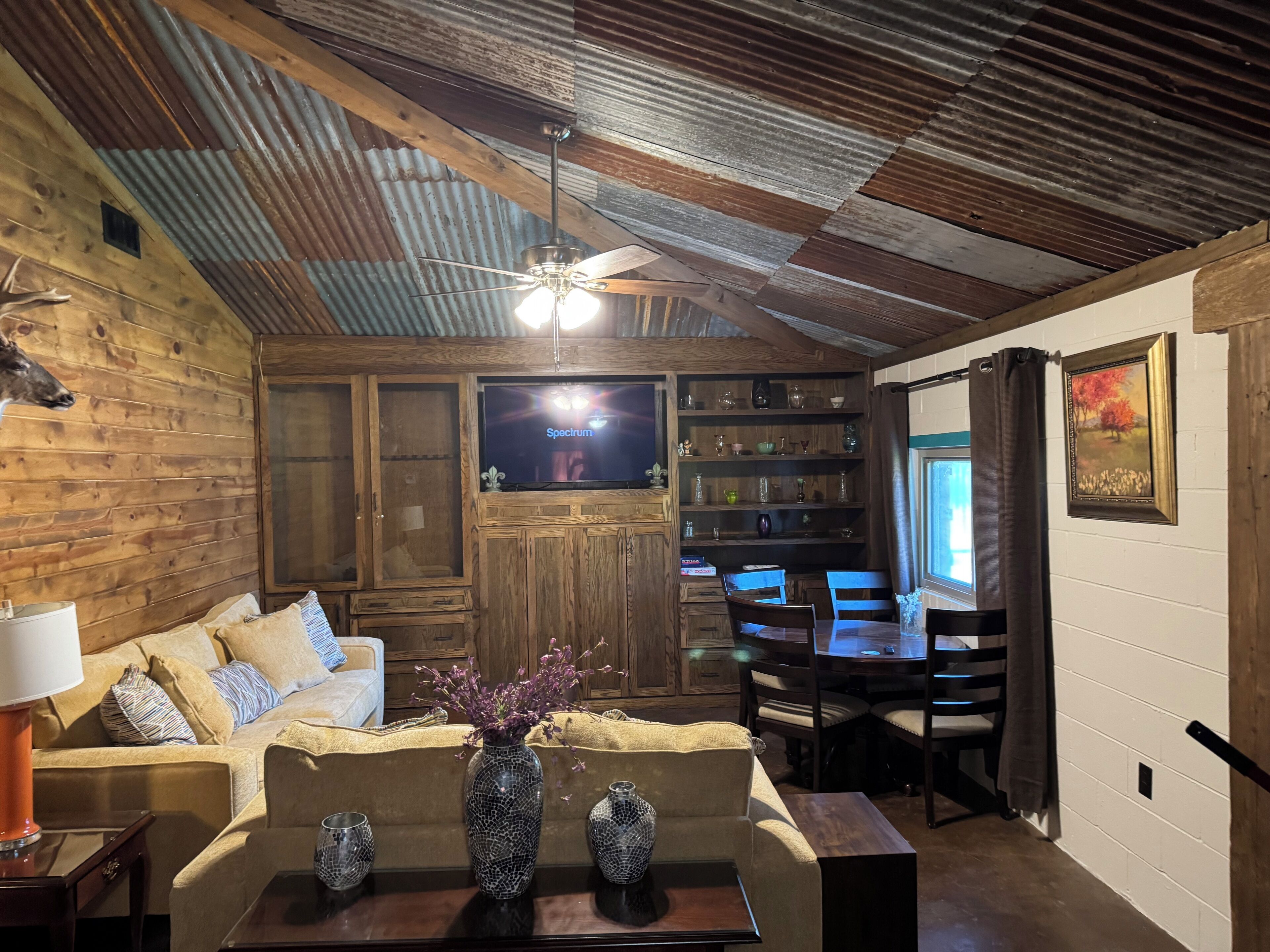 Smart TV, fireplace, stereo