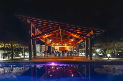 Suite in Ixtapa with ocean view and swimming pool