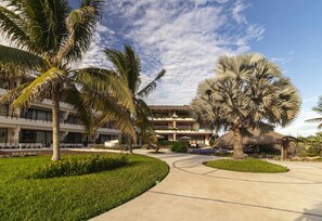 Property grounds - Suite in Ixtapa with ocean view and swimming pool (Ixtapa Zihuatanejo)