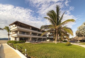 Exterior - Beachfront apartment (Ixtapa Zihuatanejo)