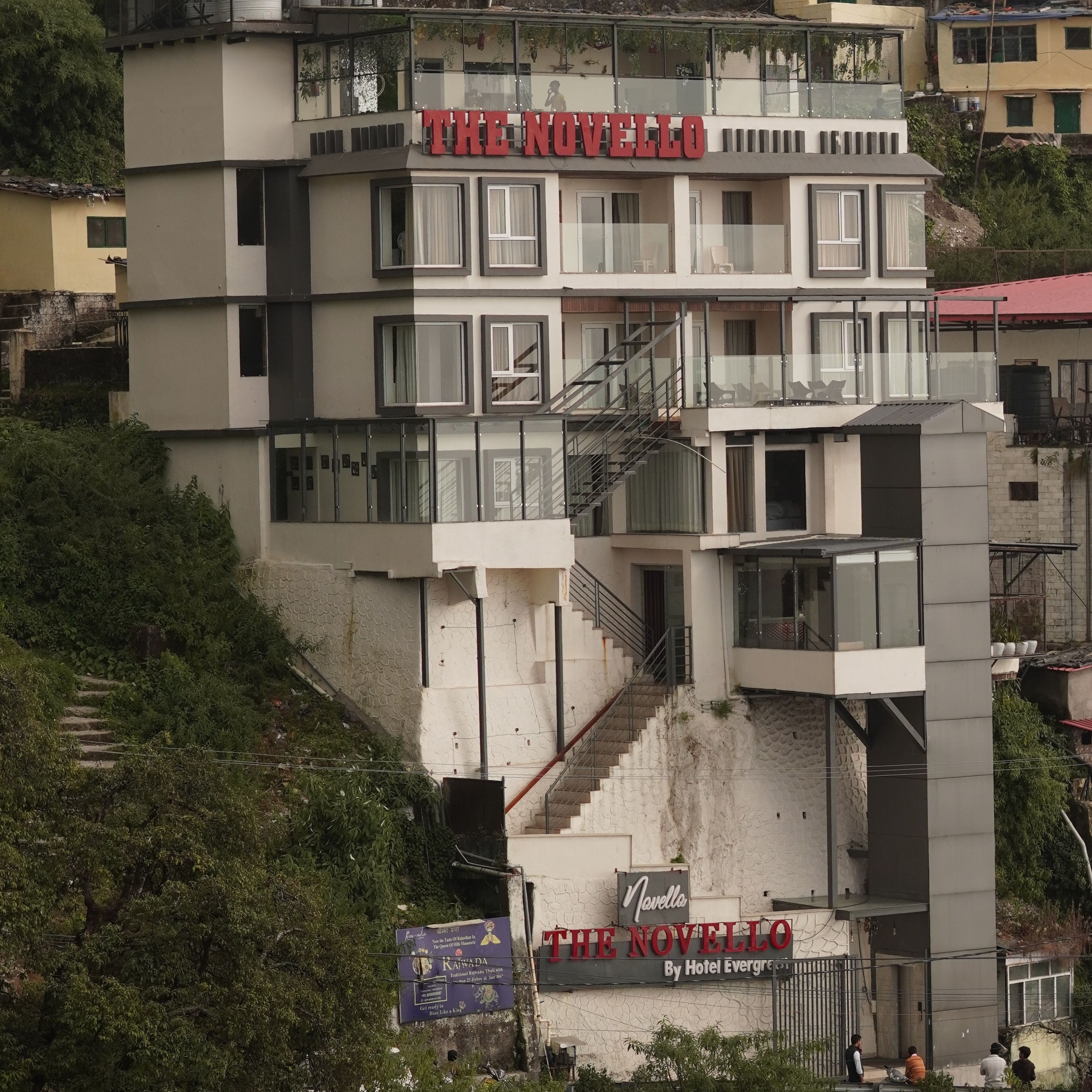 Esterni