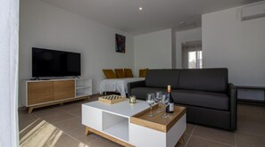 Comfort Cottage, Patio, Mountain View | Living area | TV - Gîtes Fleurs des Pyrénées - Argelès-Gazost - Hautes-Pyrénées (Argeles Gazost)