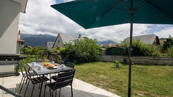 Villa, Patio, Mountain View | Terrace/patio