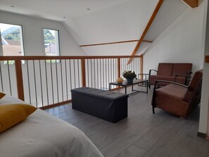 Cottage Confort, patio, vue montagne | Coin séjour