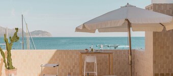 Moll Petit Apartments