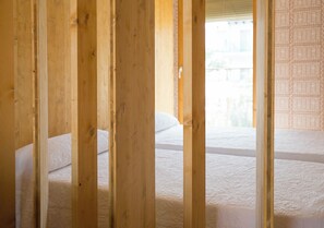 Deluxe Studio, Sea View, Oceanfront | Soundproofing, free WiFi, bed sheets - Moll Petit Apartments (Can Picafort)