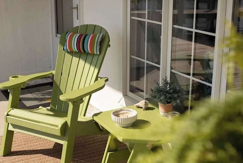 Inn on Turville Cottage, Sleeps 4, waterfront