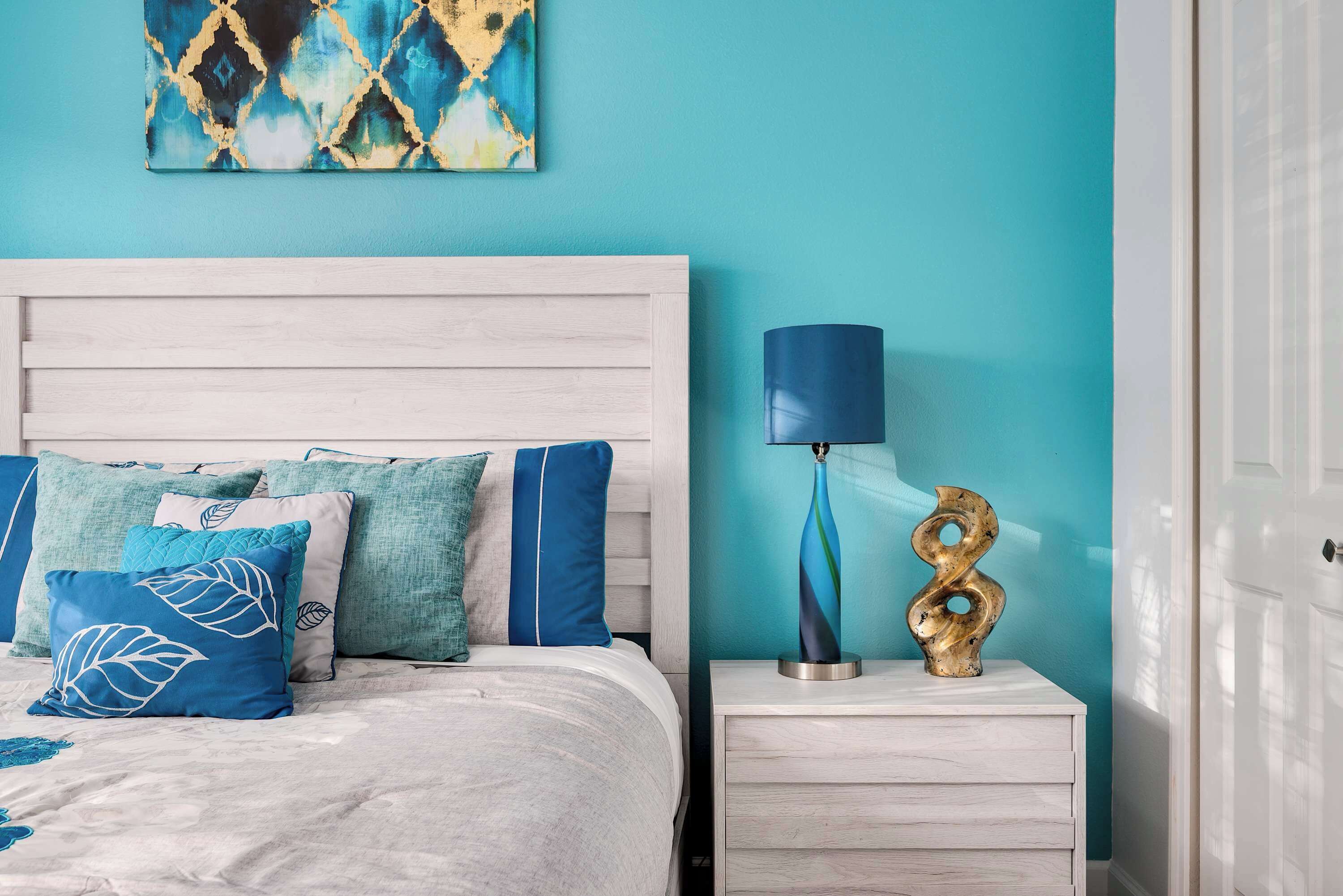 5 bedrooms, iron/ironing board, travel crib, WiFi