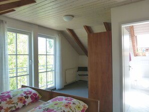 Bügeleisen/Bügelbrett, WLAN, Bettwäsche