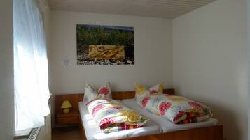 1 Schlafzimmer, BĂŒgeleisen/BĂŒgelbrett, WLAN, BettwĂ€sche