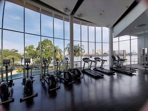 Fitness studio - Riverview Condo Near Icon Siam Hi Speed Internet (Bangkok)