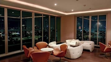 Apartment, 1 Bedroom | Lounge