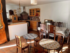 Private kitchen - Le Moulin De La Parenthèse (Sommières-du-Clain)