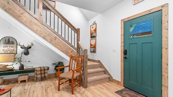 المنشأة من الداخل