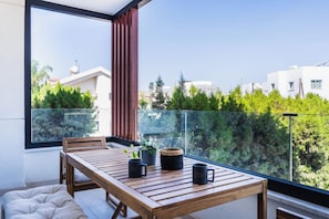 Apartment, 2 Schlafzimmer, Küche, Stadtblick | Balkon