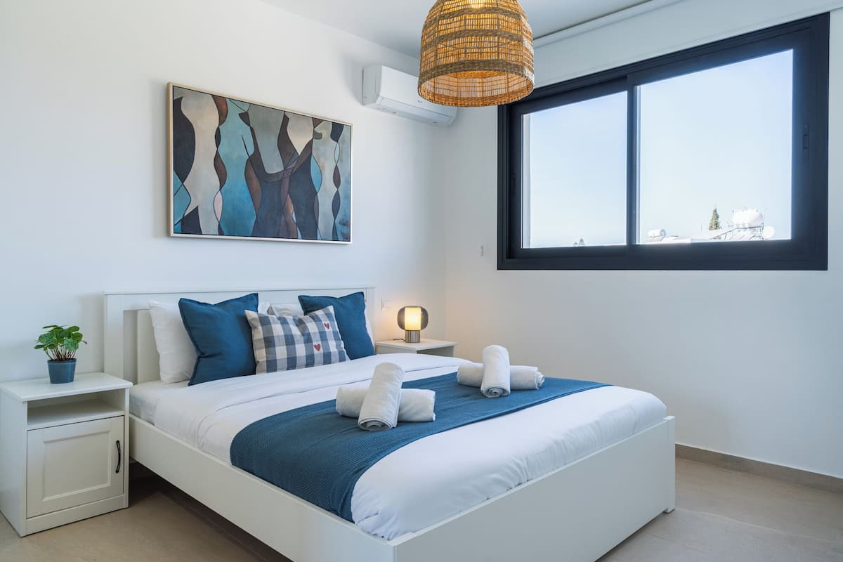 Apartemen, 2 kamar tidur, dapur, pemandangan kota | Didekorasi berbeda-beda dan dilengkapi dengan perabotan berbeda-beda