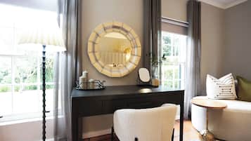 Deluxe Double Room, Patio, Courtyard View | In-room safe, iron/ironing board, free WiFi