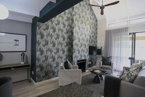 Suite, Patio, Courtyard View | In-room safe, iron/ironing board, free WiFi - Sanddrif Stellenbosch Guest Farm (WC)