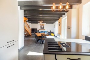 Interior - Warm house, ideal for families (Plélo)