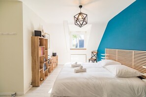 Bügeleisen/Bügelbrett, Reisekinderbett, WLAN, Bettwäsche