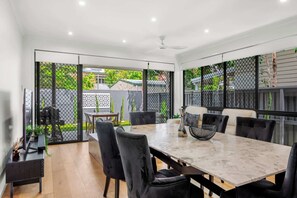 Dining - Peaceful 3BR 2BA with Parking Near Airport and CBD (Nundah)