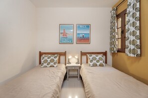 Bügeleisen/Bügelbrett, WLAN, Bettwäsche