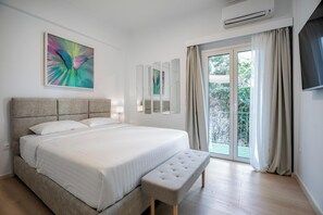 3 bedrooms, iron/ironing board, travel crib, free WiFi