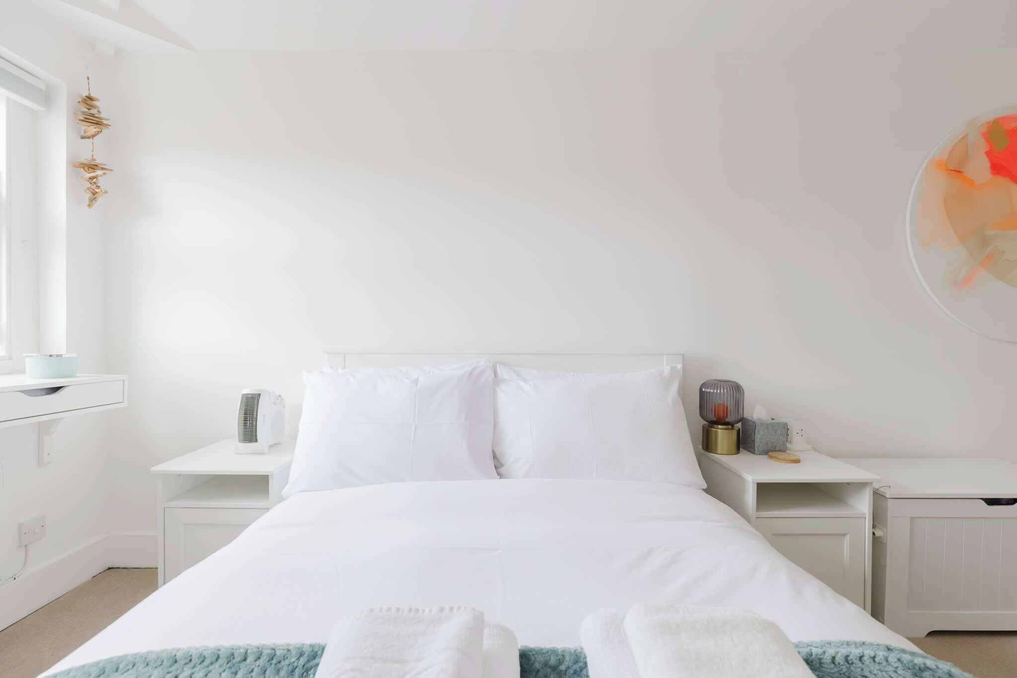 1 bedroom, iron/ironing board, internet, bed sheets