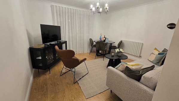 Unclassified image, 1 of 10, button