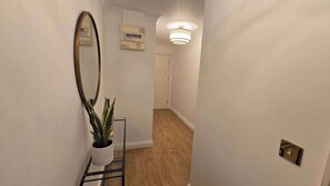 Interior - 2 Bed Stylish Interiors, 25min to Central London (Greater London)