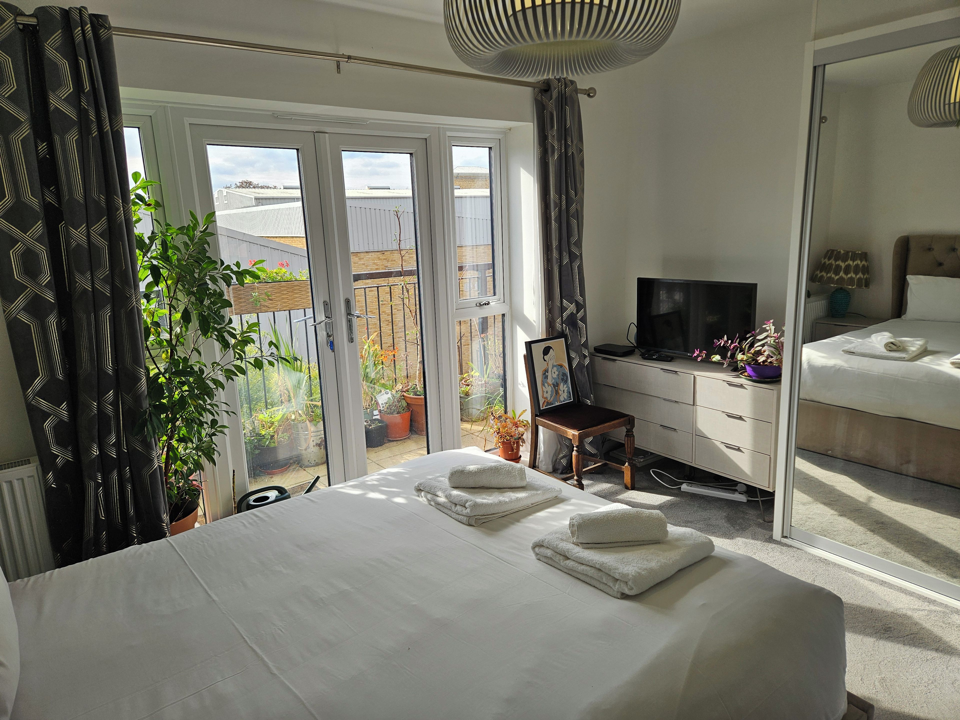 1 bedroom, iron/ironing board, Internet, bed sheets