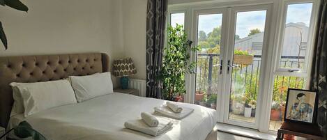 1 bedroom, iron/ironing board, Internet, bed sheets